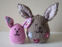 ravelry Frankie Brown Knitted Easter Bunnies